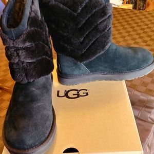 Women's Ugg Black Boots